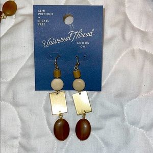 🐠 1 Pair of Nickel Free earrings Semi Precious🐠